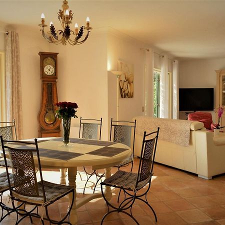 Peaceful Villa In Saint Paul De Vence With Pool Bagian luar foto