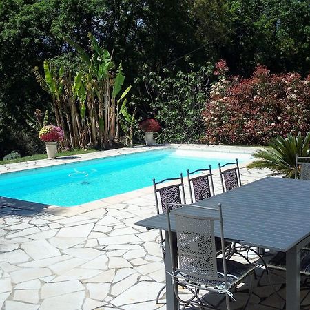 Peaceful Villa In Saint Paul De Vence With Pool Bagian luar foto