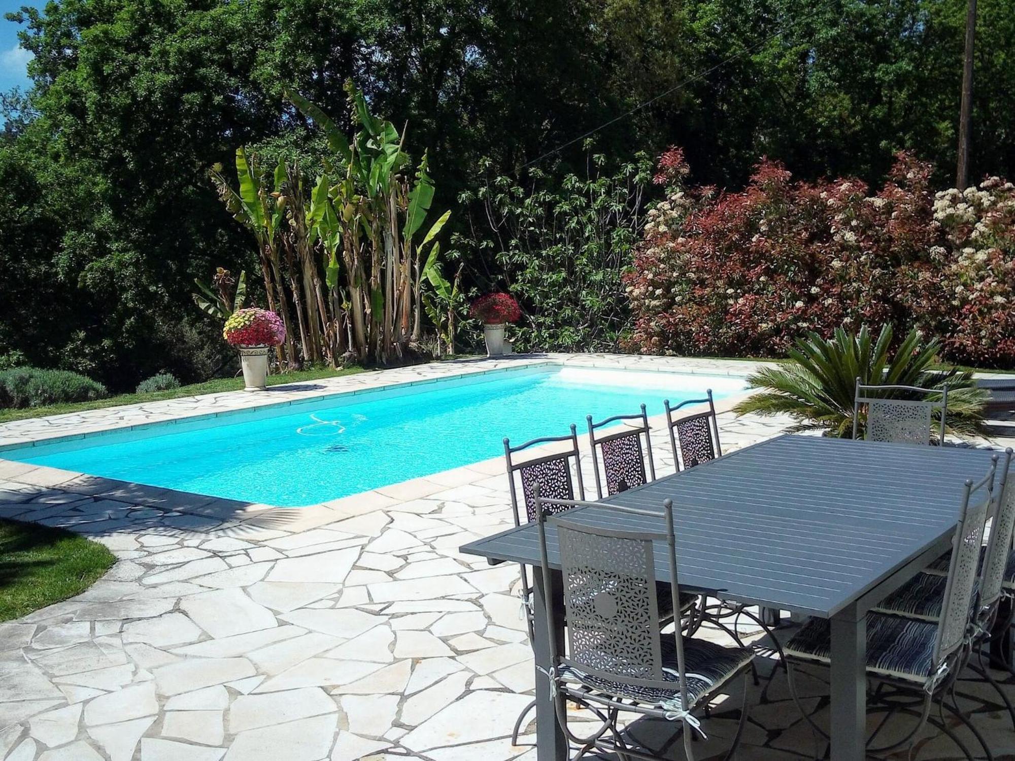 Peaceful Villa In Saint Paul De Vence With Pool Bagian luar foto