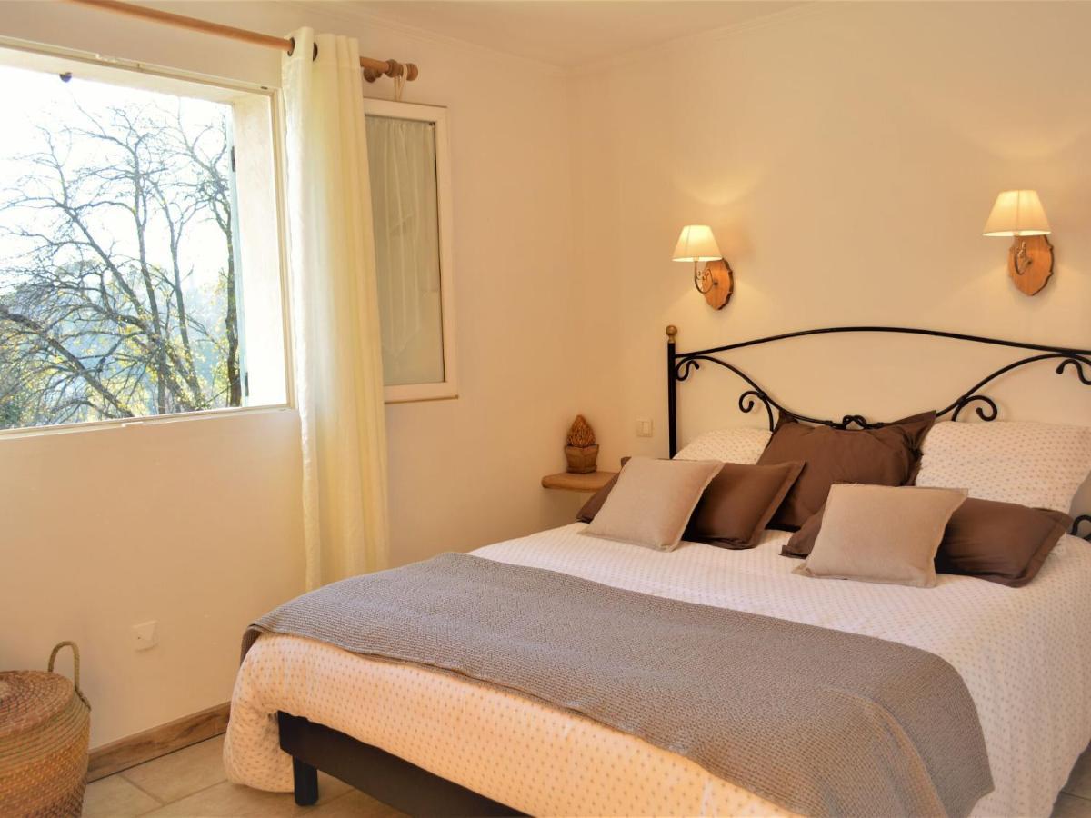 Peaceful Villa In Saint Paul De Vence With Pool Bagian luar foto