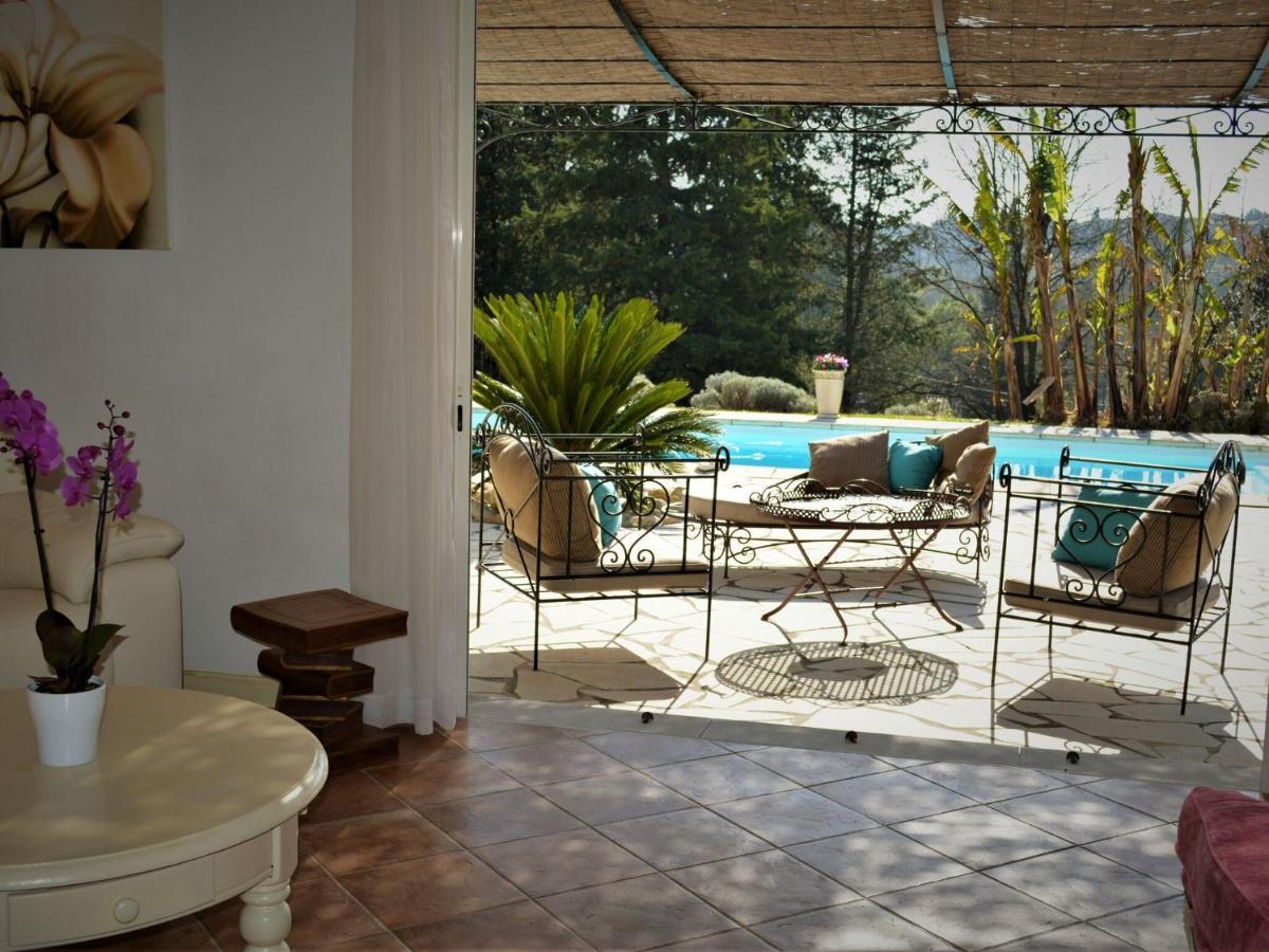 Peaceful Villa In Saint Paul De Vence With Pool Bagian luar foto